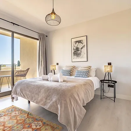 Golf & Country Club Relax Y Piscina Cerca Marbella エステポナ
