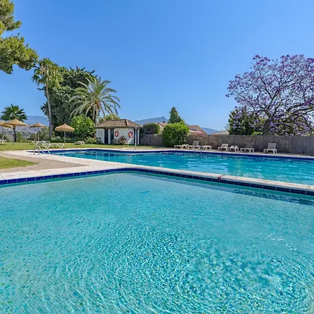 Golf & Country Club Relax Y Piscina Cerca Marbella アパート *